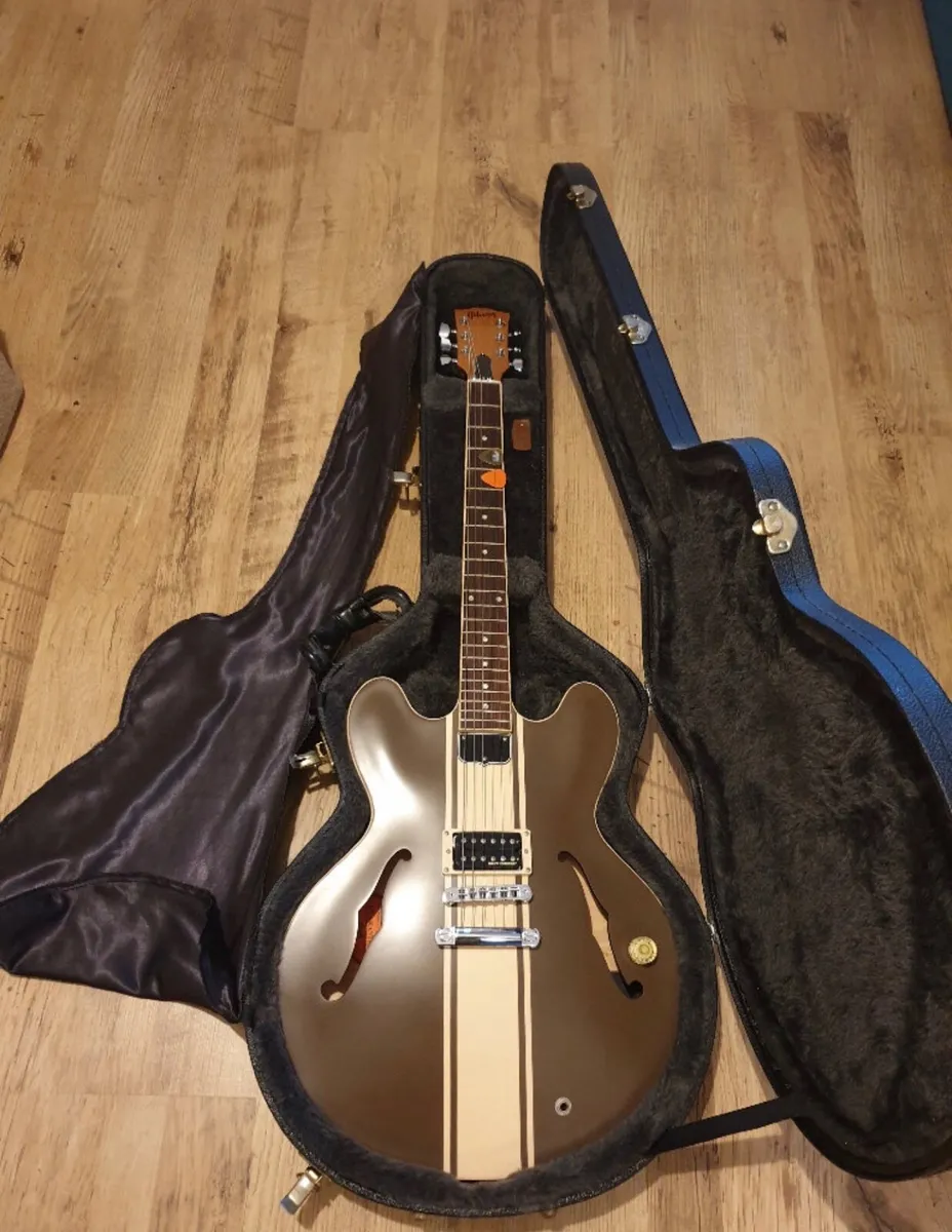 Gibson ES-333 Tom Delonge Signature Series - Image 2