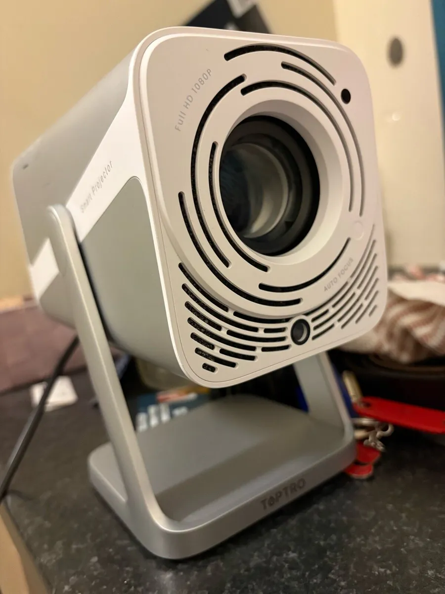 Smart Projector 4k ( Netflix certification) - Image 2