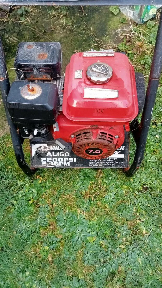 Petrol power washer - Image 1