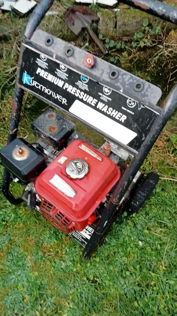 Petrol power washer - Image 2