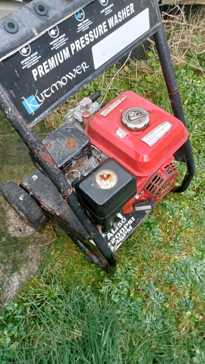 Petrol power washer - Image 3