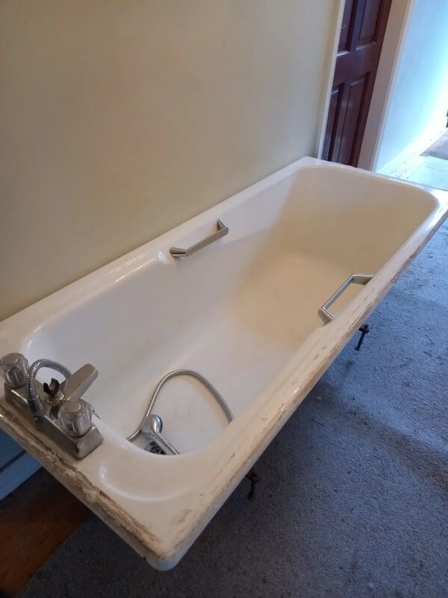 Cast iron Bath - Image 1