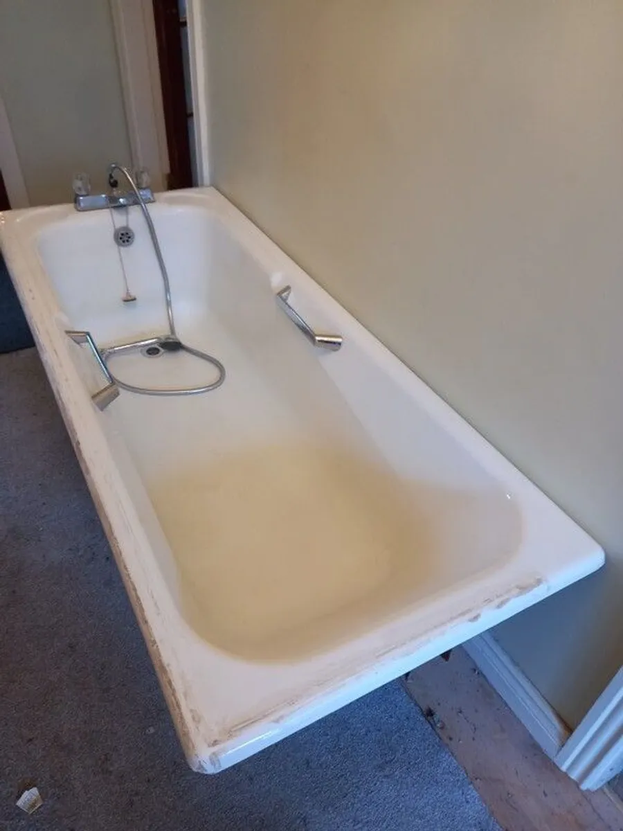 Cast iron Bath - Image 2