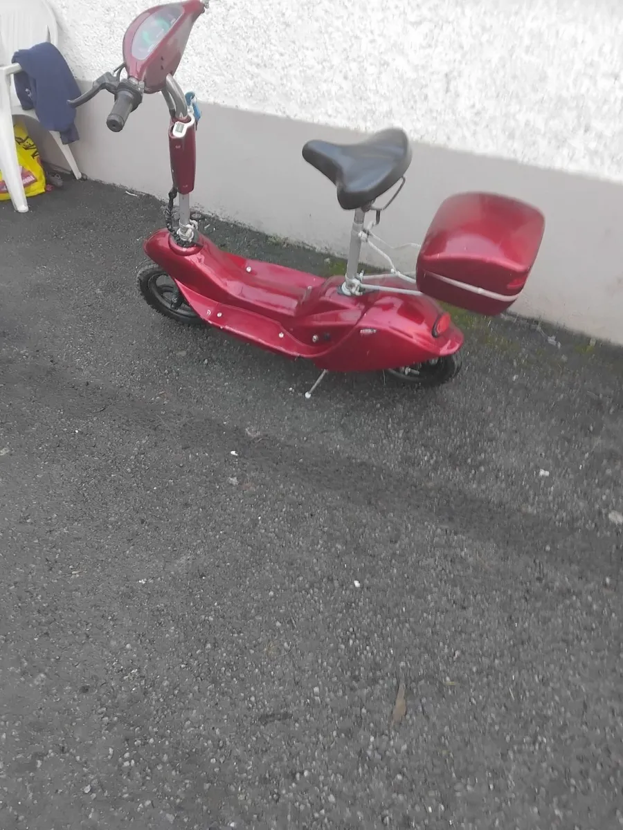 Electric scooter bike read add priced - Image 3