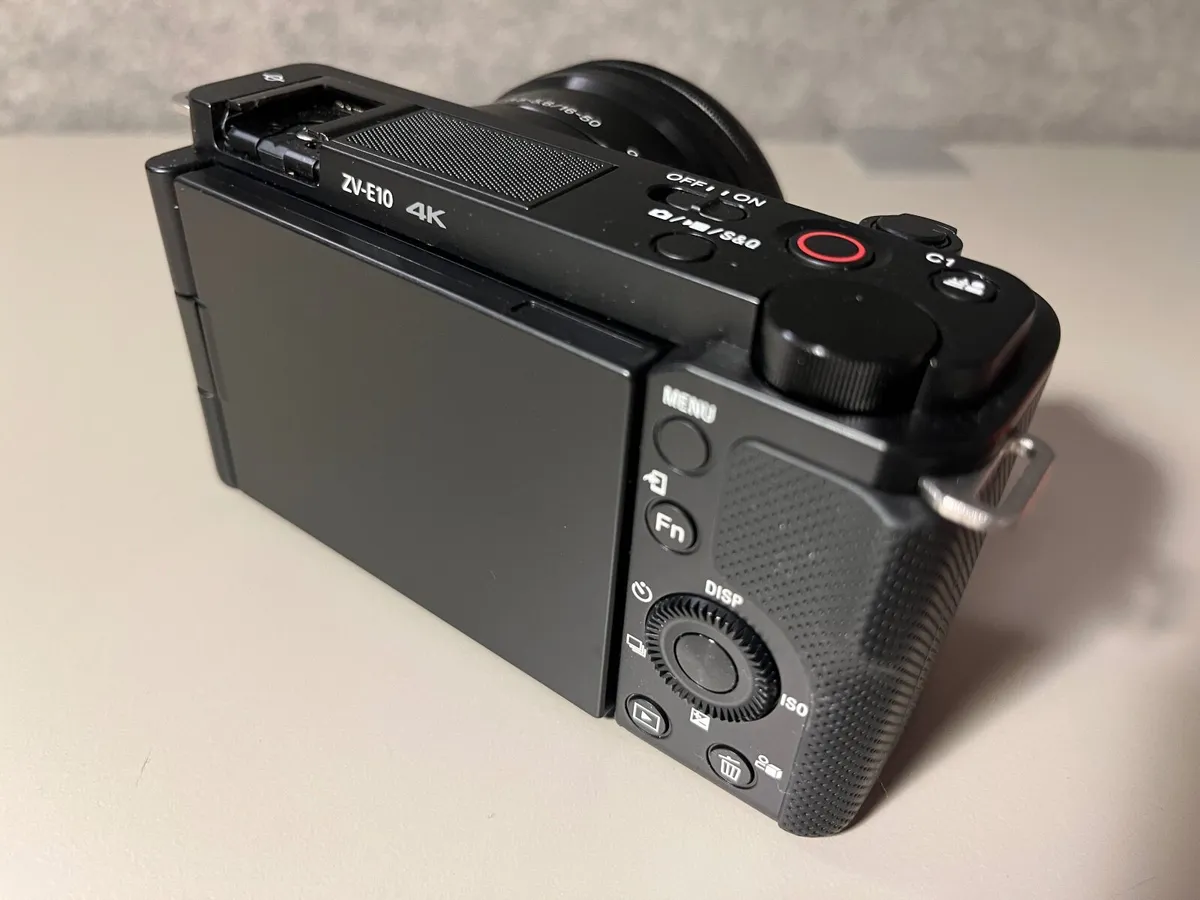 Sony zv-e10 Digital video and stills camera - Image 3