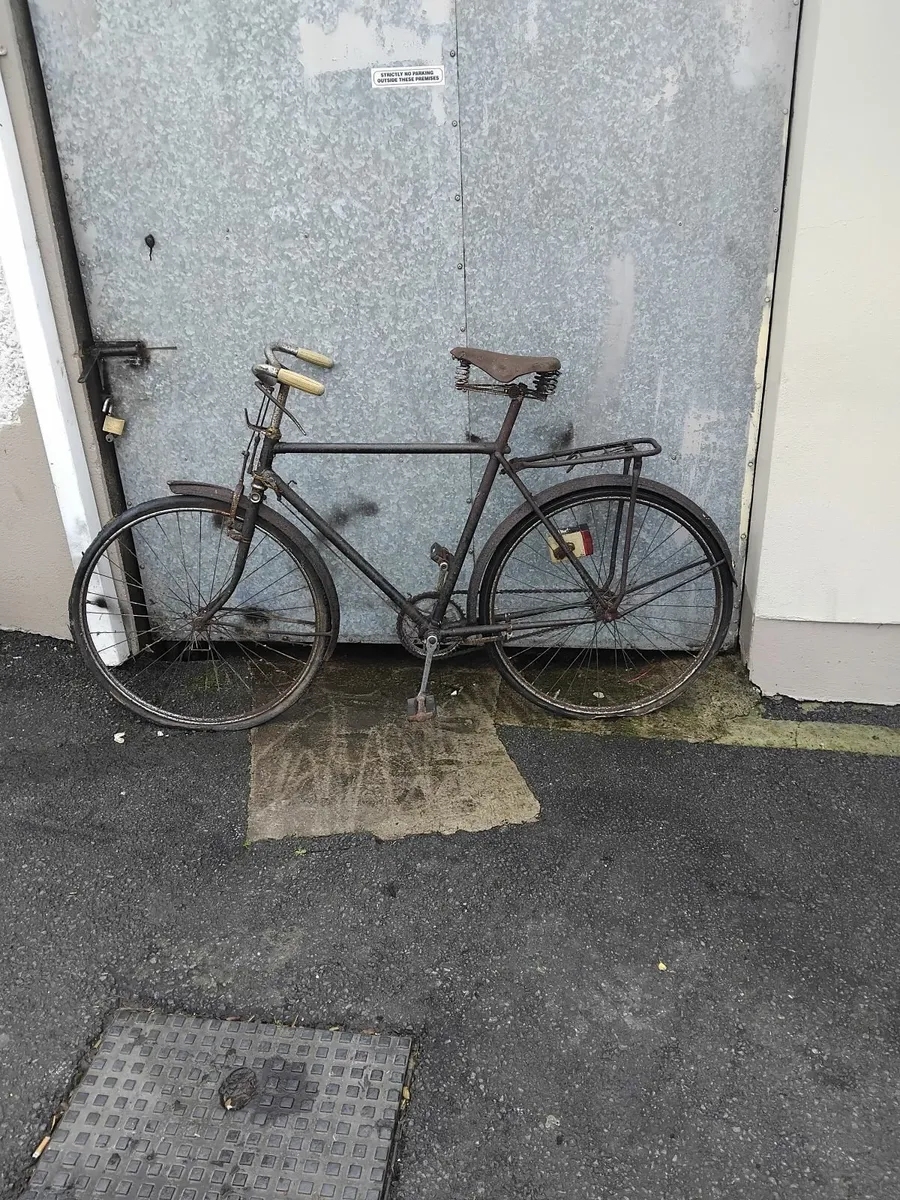 Old hi nelly bike man's bike priced read add - Image 1