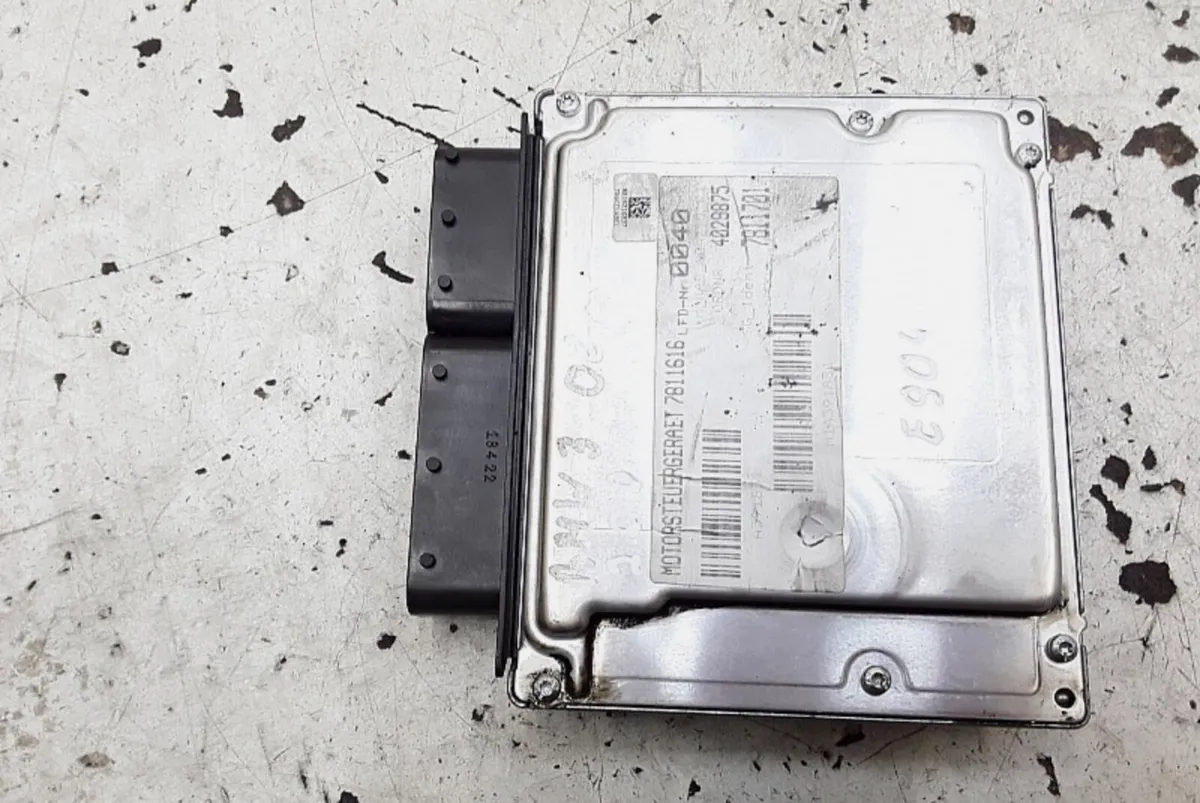ECU BMW 3series e90 e91 0281015042 - Image 2