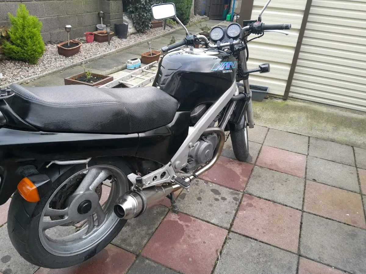 Honda ntv 650 - Image 1