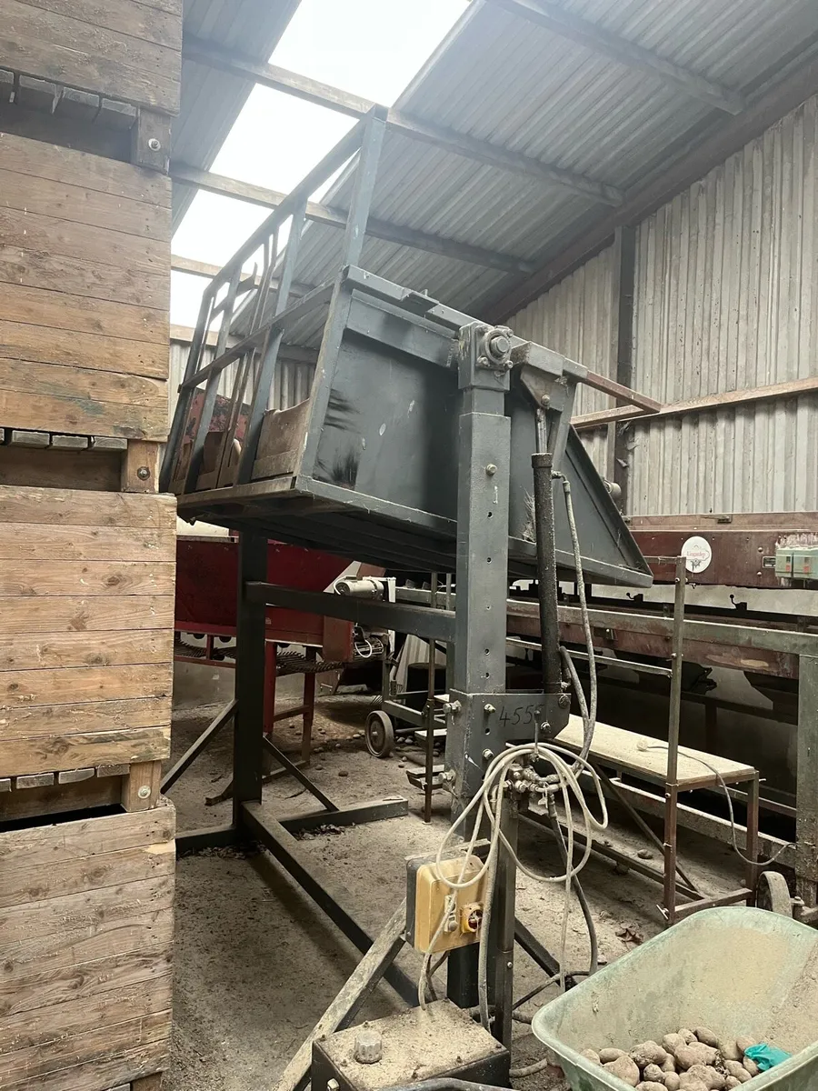 Potato box tipper - Image 1