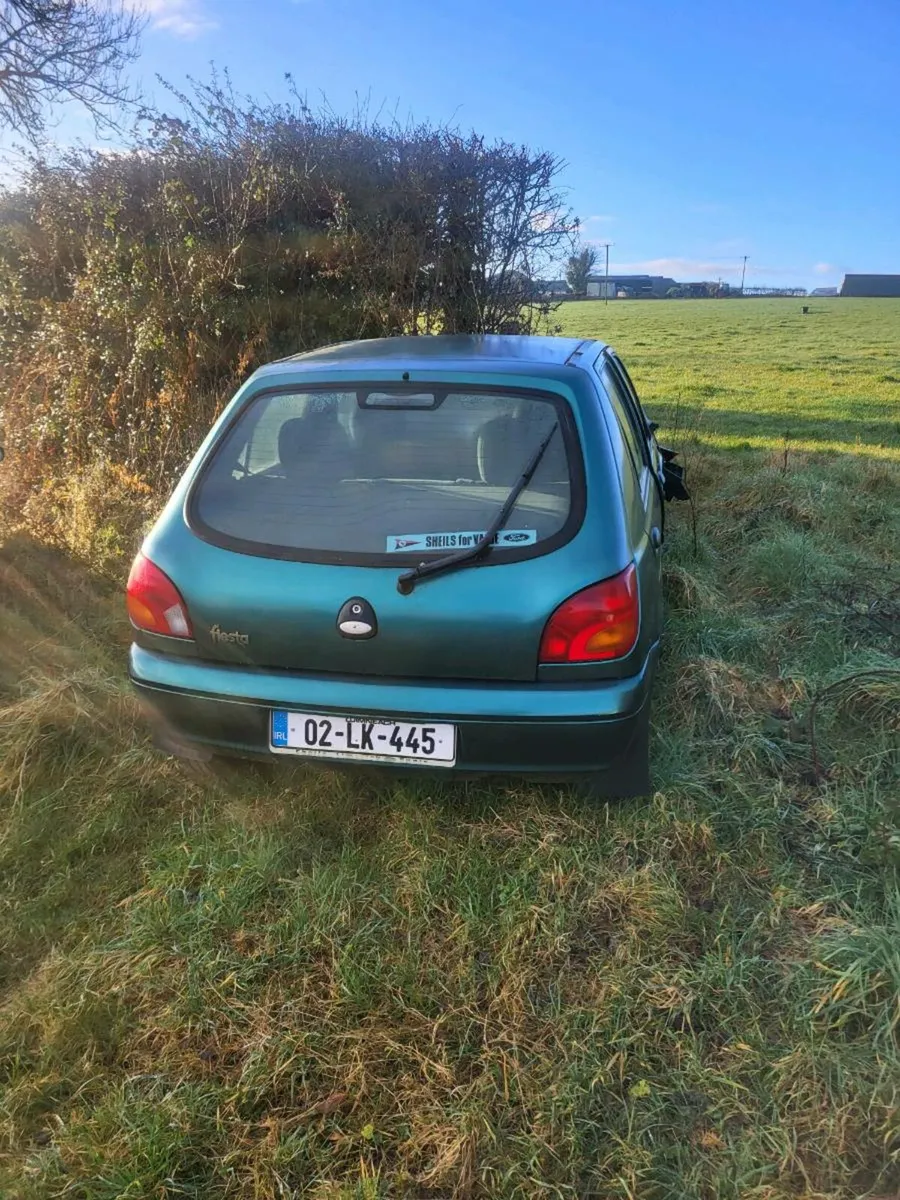 Fiesta gia, renault clio - Image 2