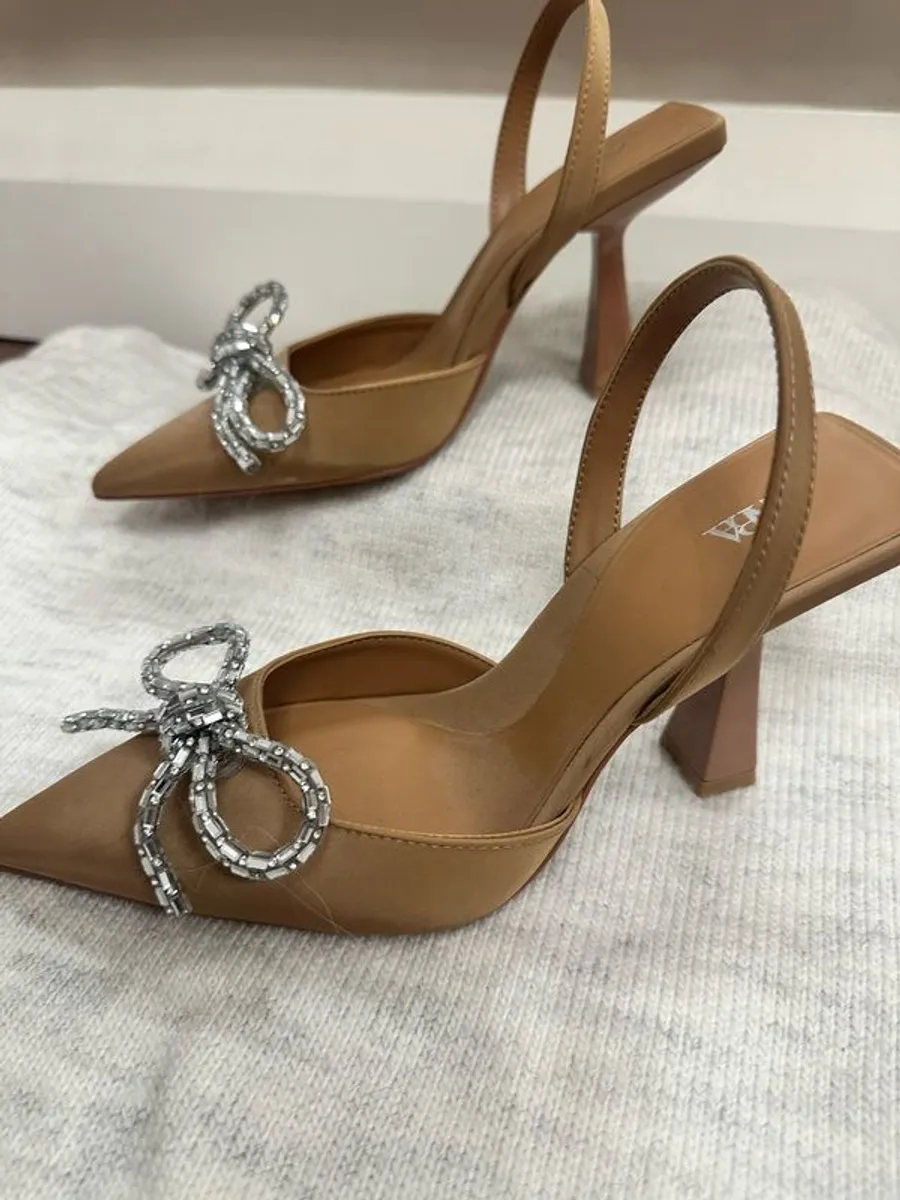 Shoes Boots and Sandals - Image 1