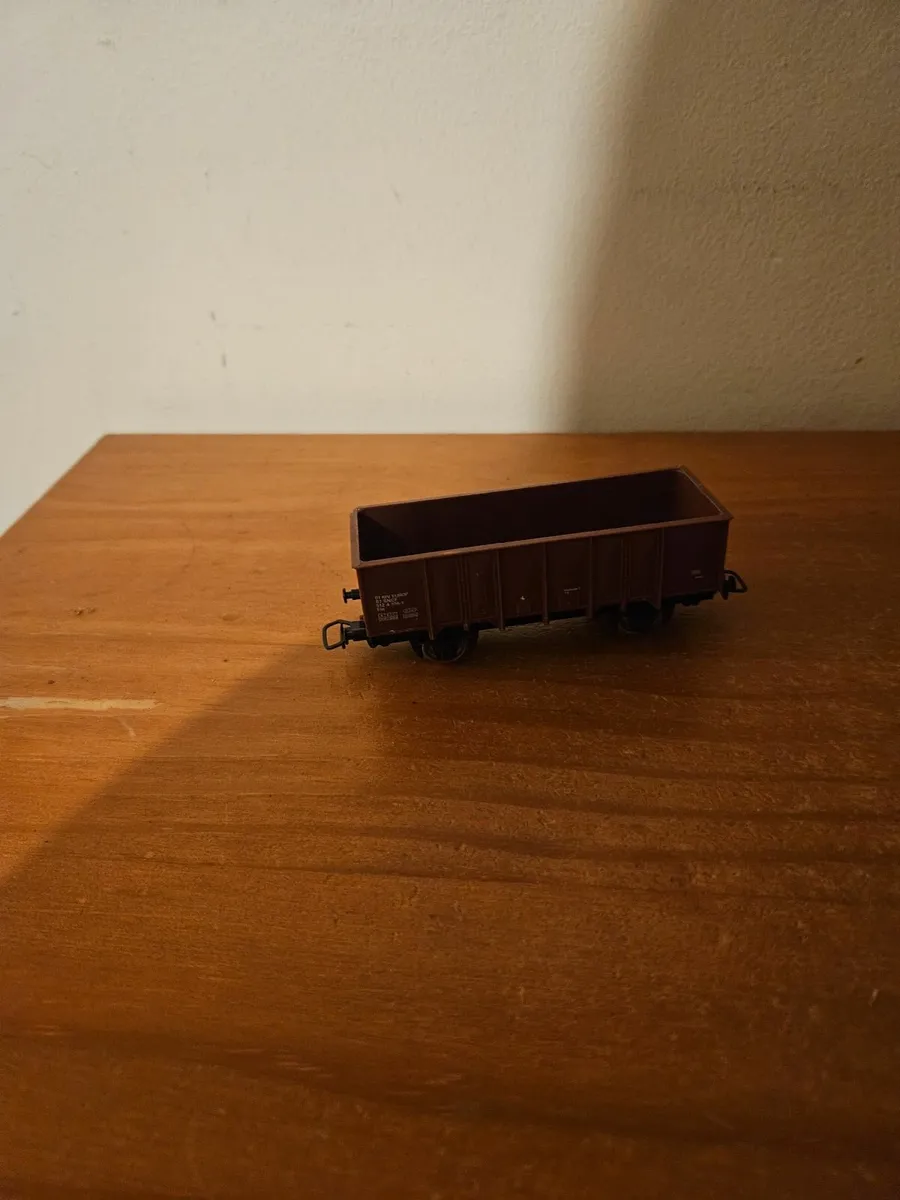 Hornby Lima OO Gauge Wagon - Image 2