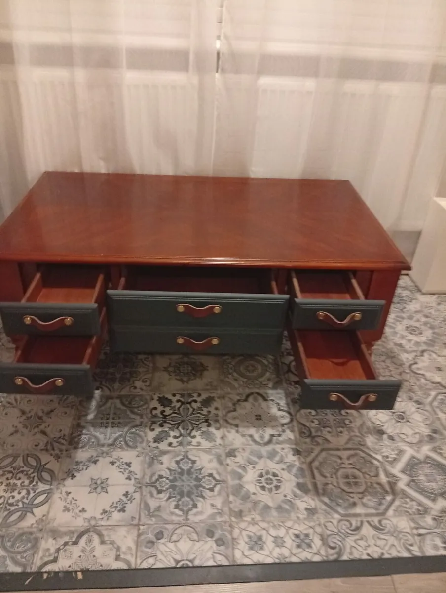 Solid coffee table - Image 3