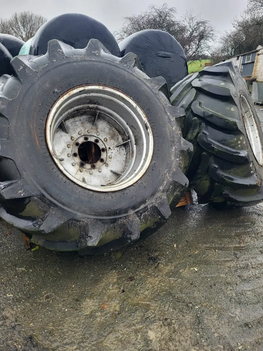 Tractor tyres - Image 1