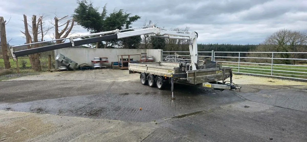 Crooks Trailer with 5m Crane - Image 1