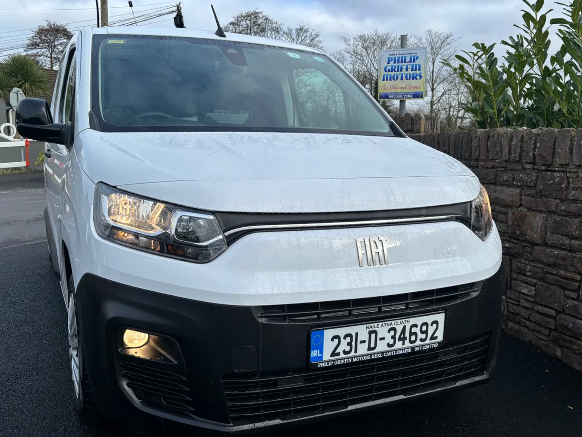 New Model Fiat DOBLO Tecnico Plus only 61000 kms - Image 3