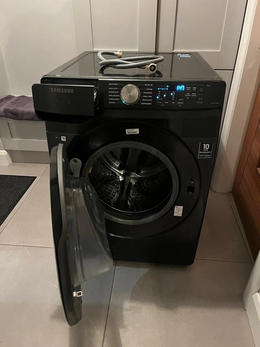 Samsung heavy duty 18kg washing machine - Image 1