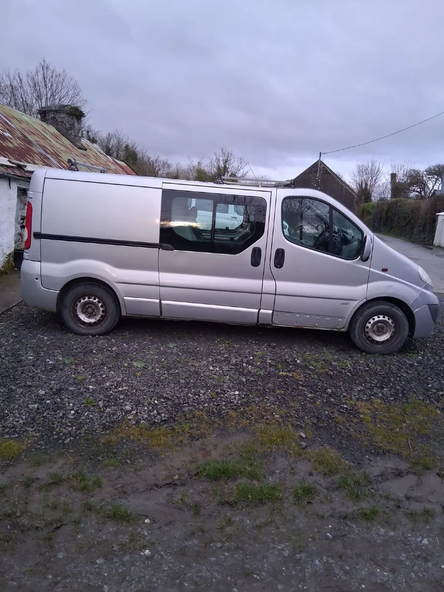 Vauxhall vivaro crewcab van for parts only - Image 1
