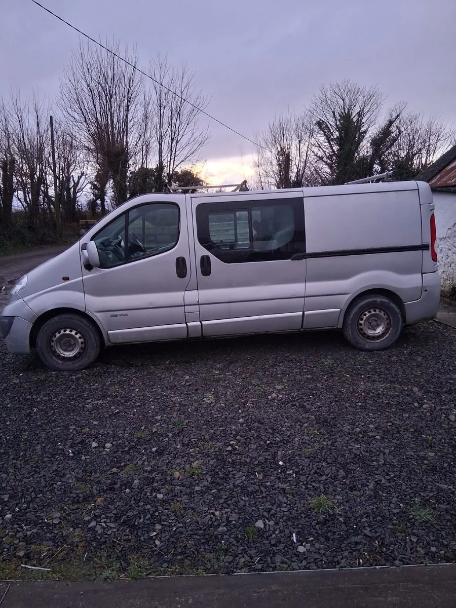 Vauxhall vivaro crewcab van for parts only - Image 2