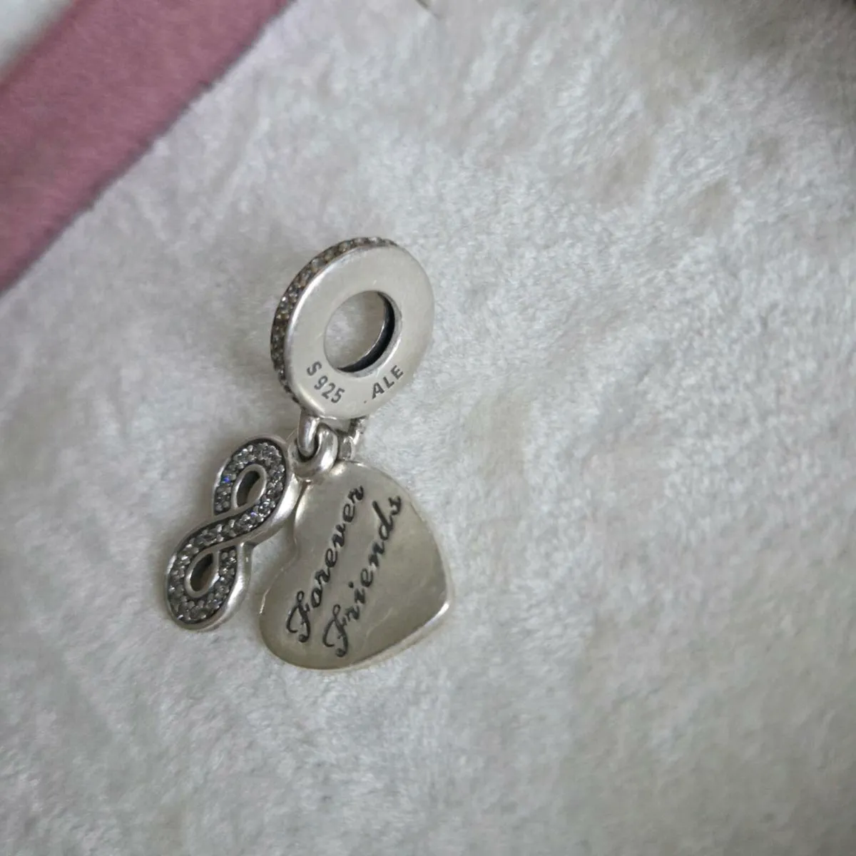 Pandora forever friends charm - Image 1