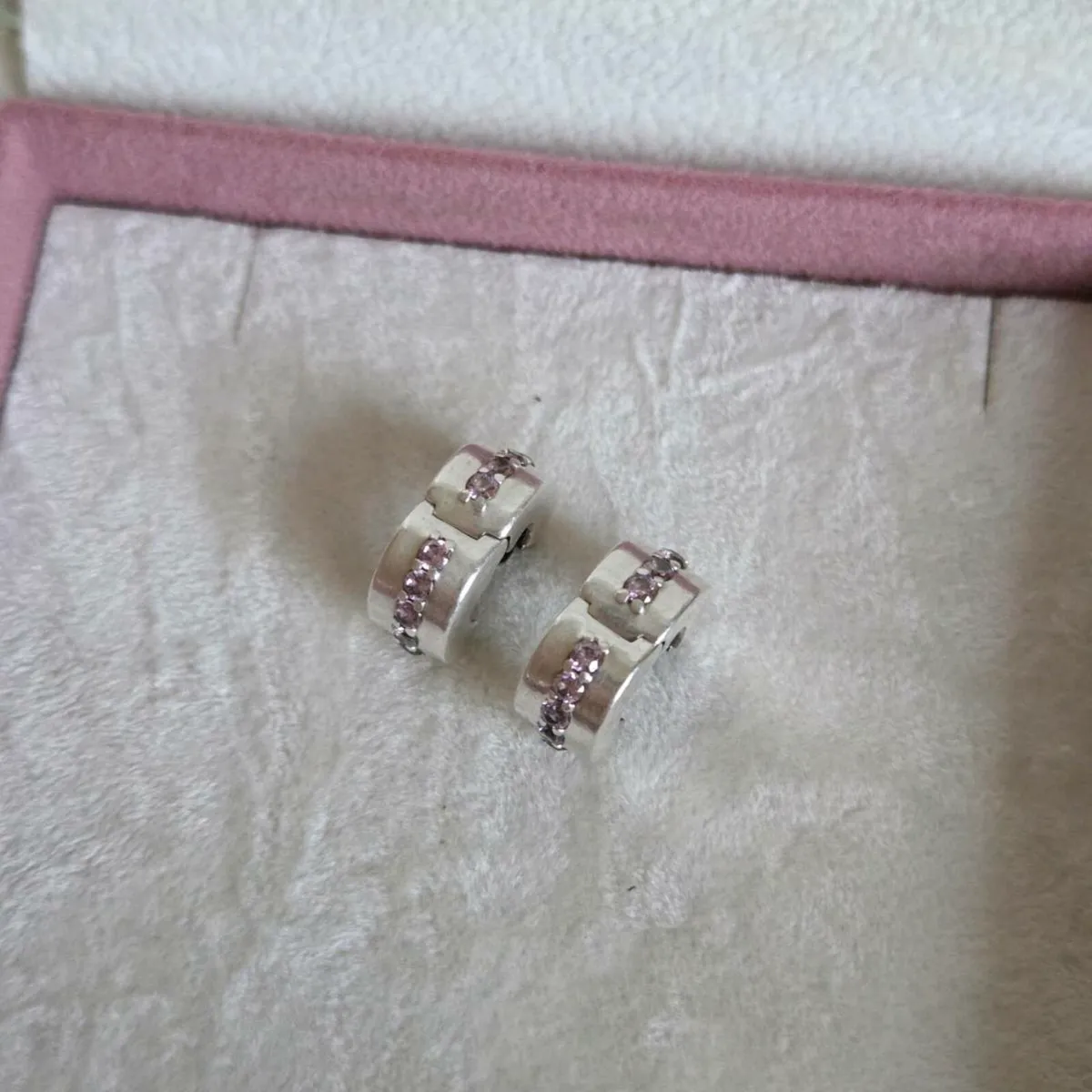 Pandora sparkling pink row clips charm ×2 - Image 2