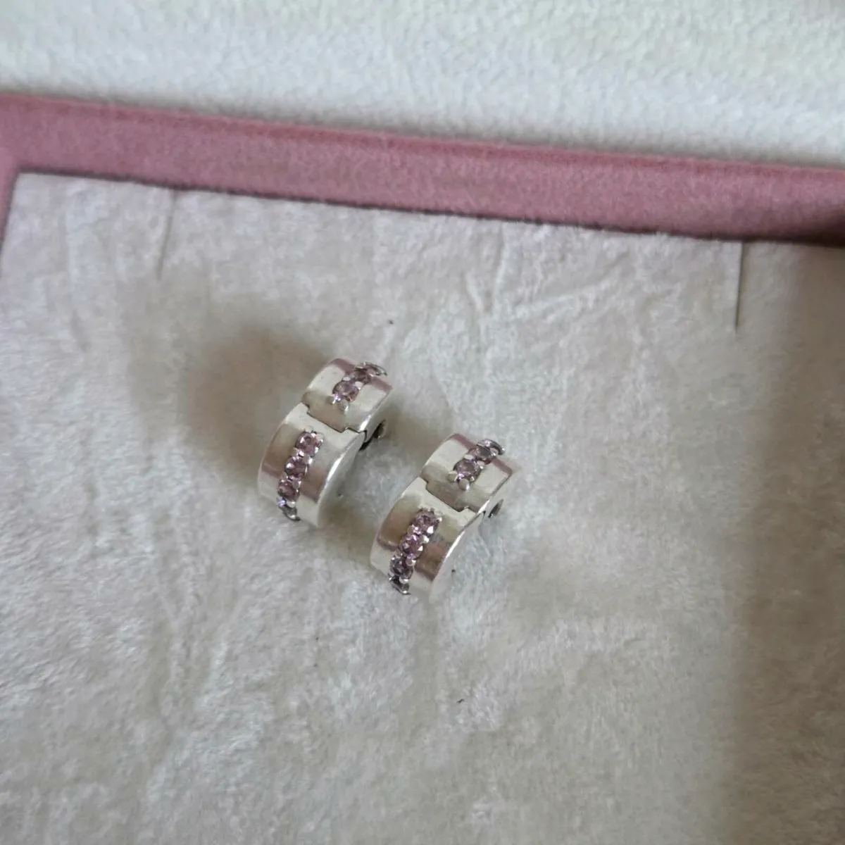 Pandora sparkling pink row clips charm ×2 - Image 3