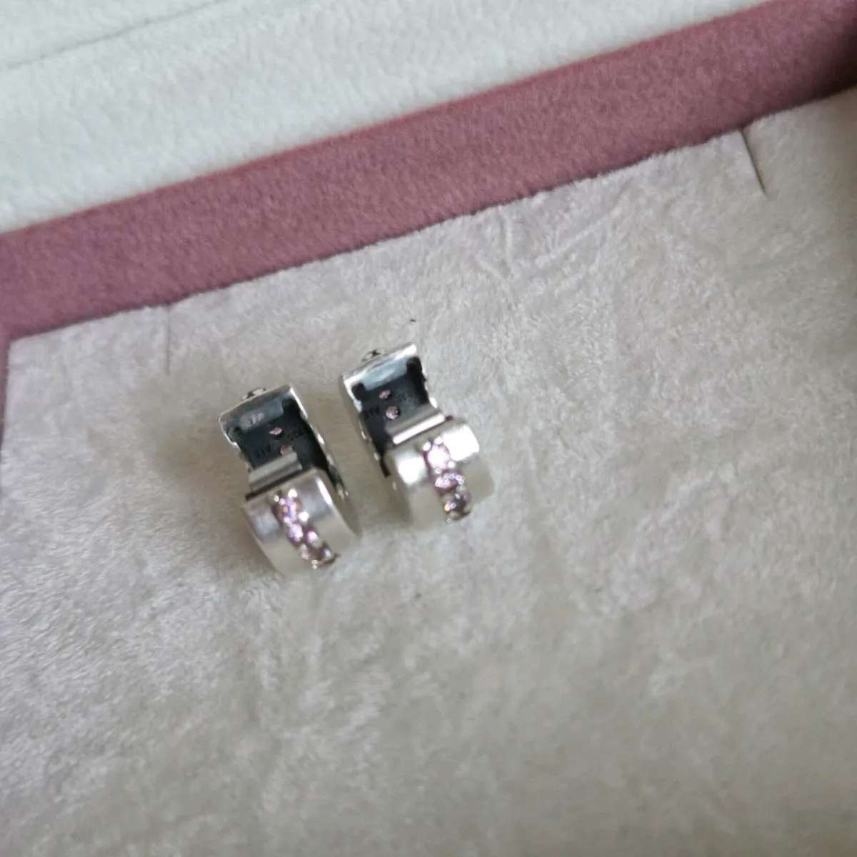 Pandora sparkling pink row clips charm ×2 - Image 4