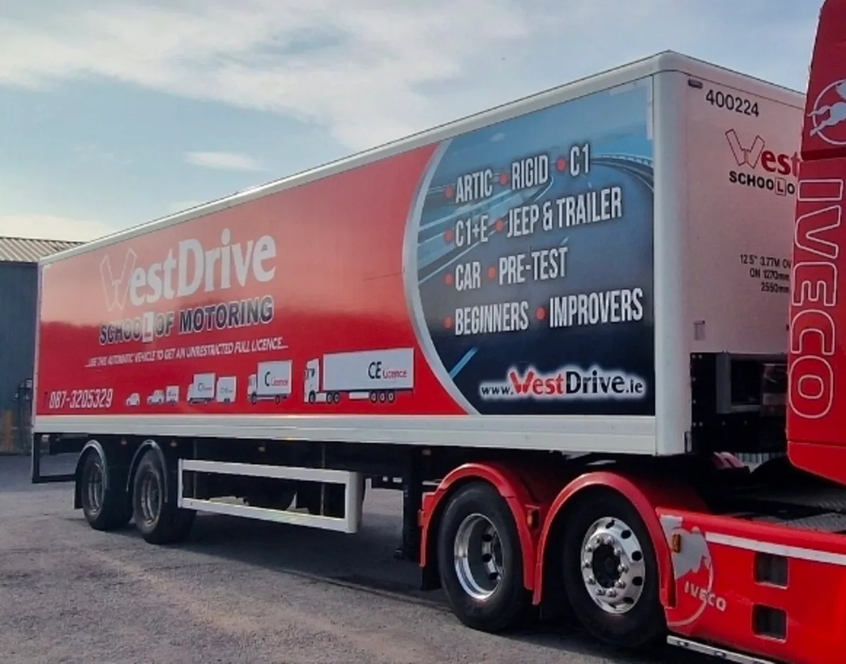 2015 Lawrence David Tandem rear steer box trailer - Image 2