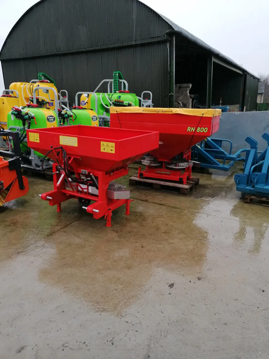 New Altro fertiliser spreaders - Image 3