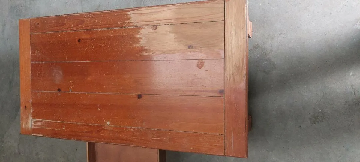 COFFEE TABLE - Image 3