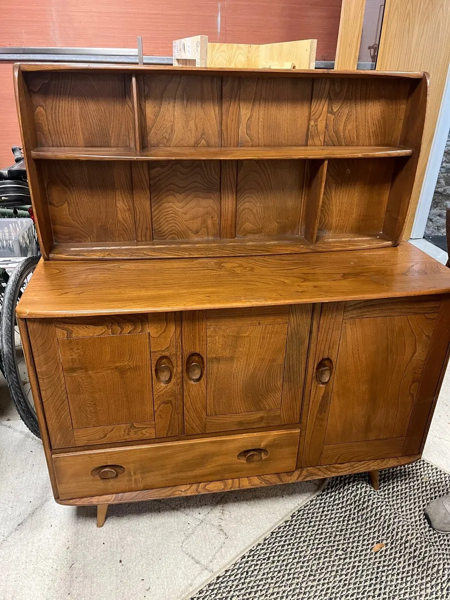 Ercol Windsor 366 Sideboard with Display Top - Image 2