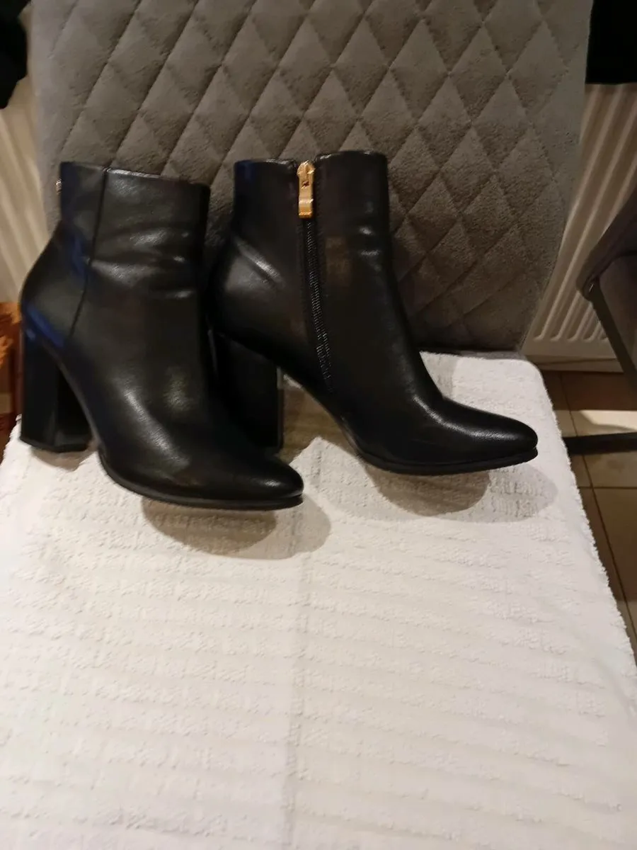 LADIES BOOTS  X. 2 PAIRS NEW - Image 1