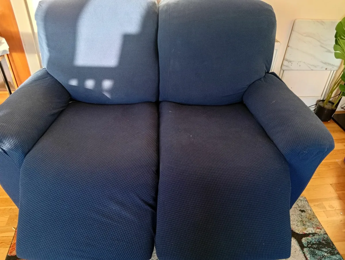 Recliner sofa ( electric ) - Image 3