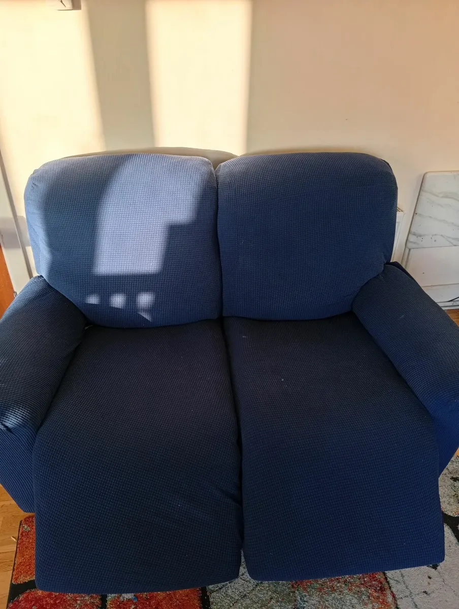 Recliner sofa ( electric ) - Image 2