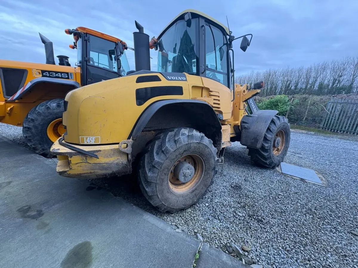VOLVO L45F WHEELED LOADER - Image 4