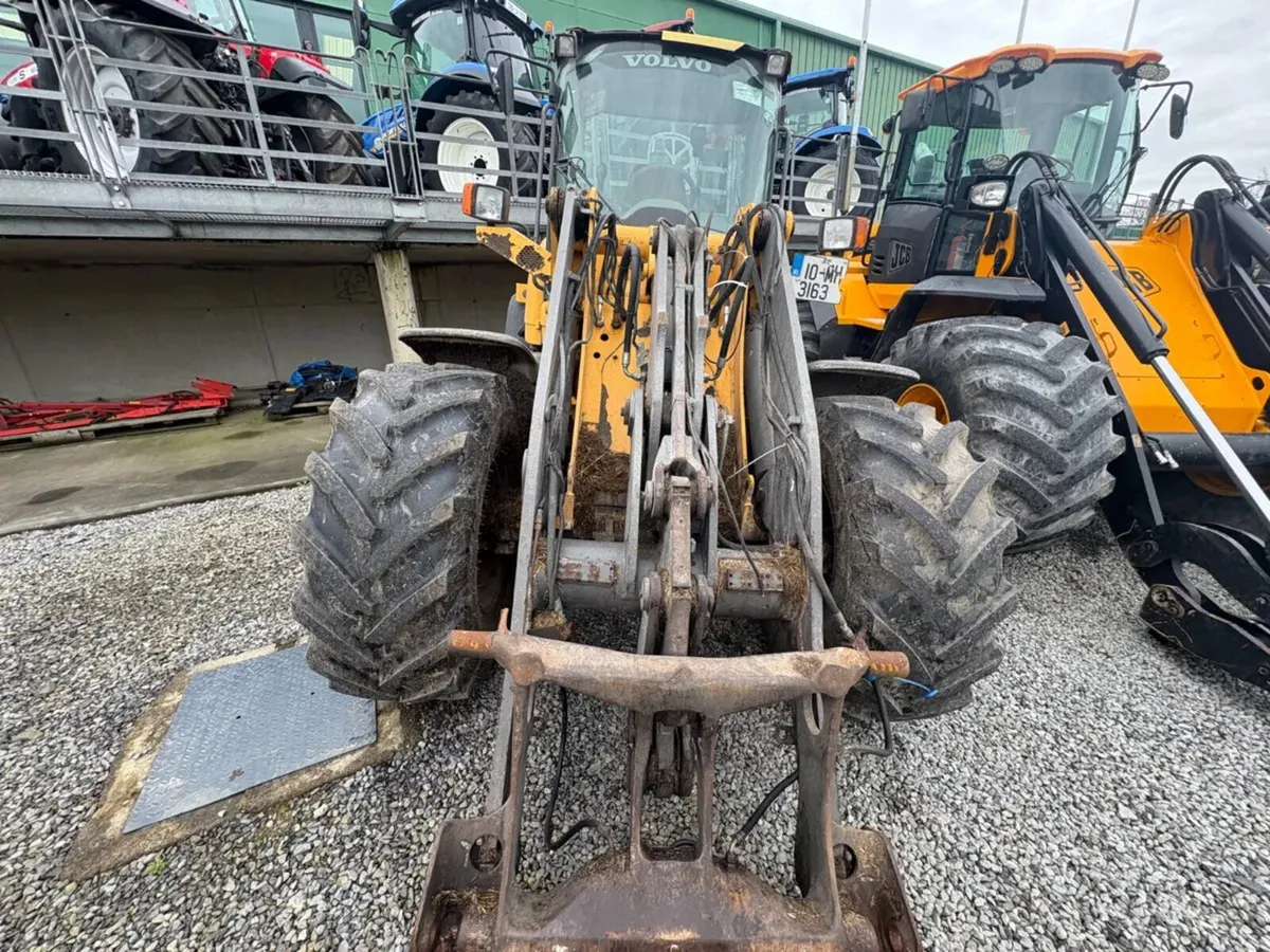 VOLVO L45F WHEELED LOADER - Image 2