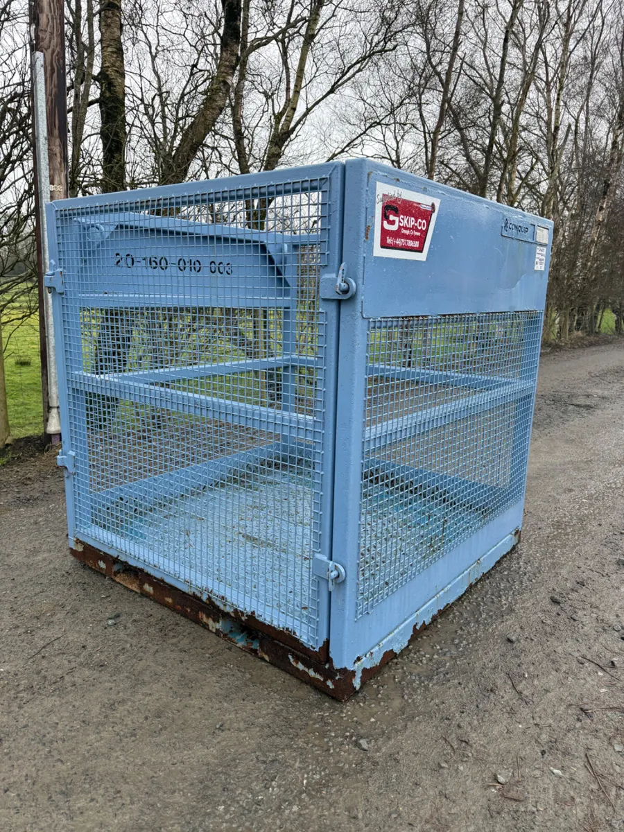 Crane Cage - Image 3