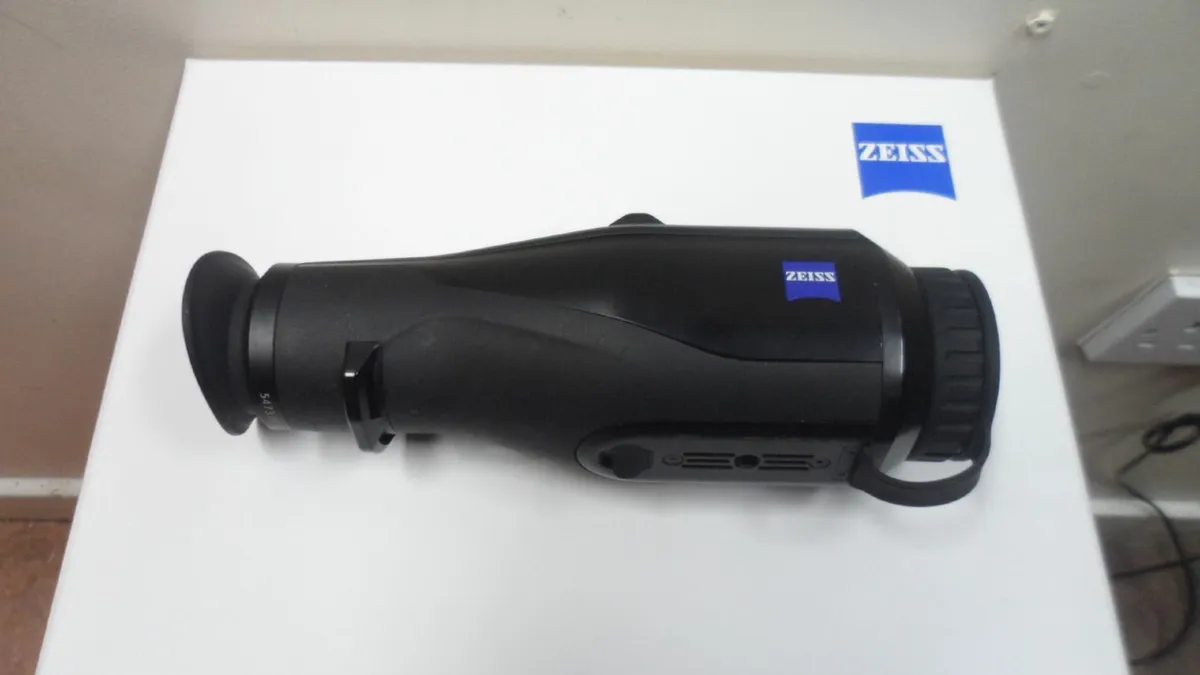 Zeiss DTI 3/25 GEN 2 Thermal Imaging Scope - Image 1