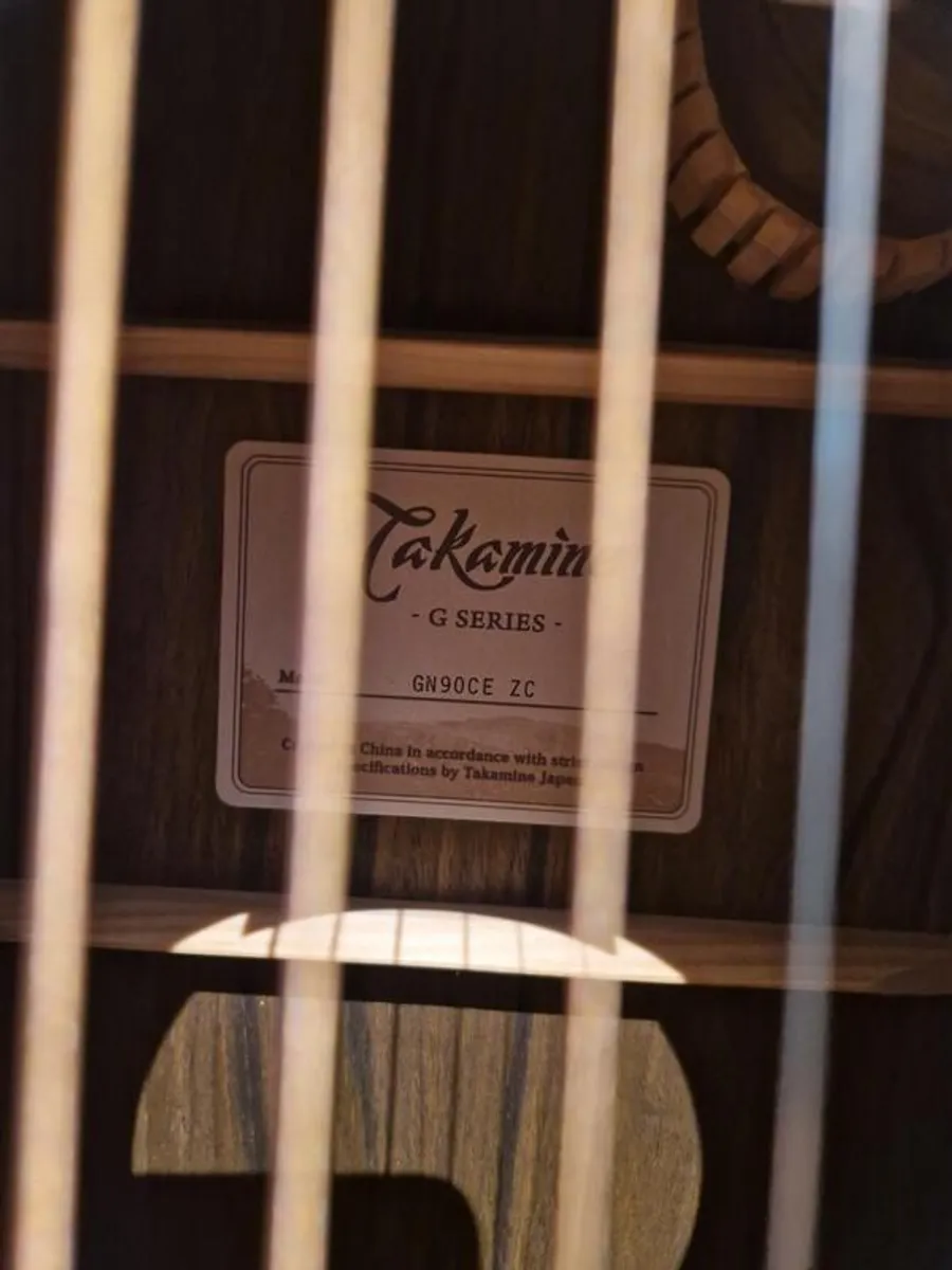 Takamine GN90CE-ZC Natural electro-acoustic guitar - Image 2