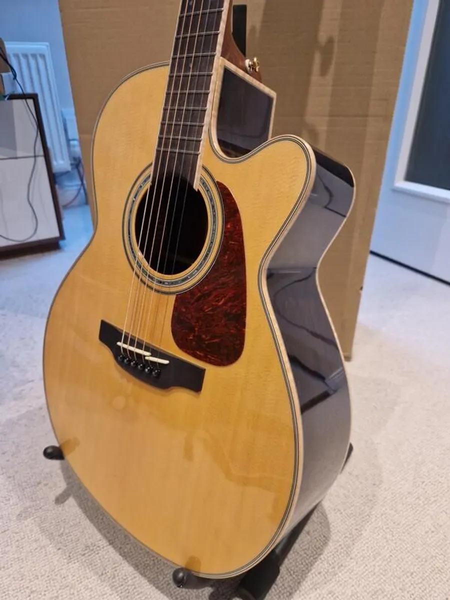 Takamine GN90CE-ZC Natural electro-acoustic guitar - Image 3