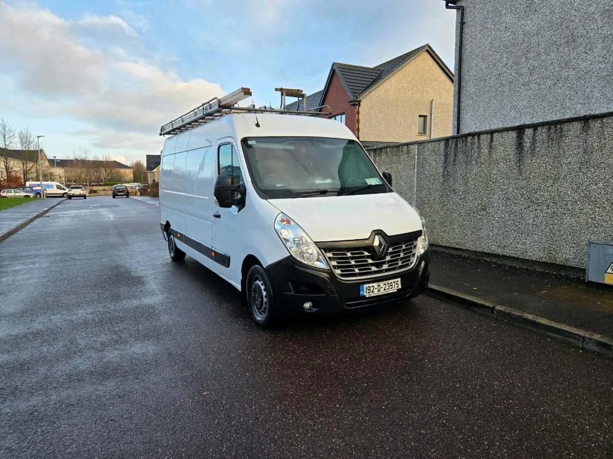 19 Renault master 2.3 Diesel - Image 1