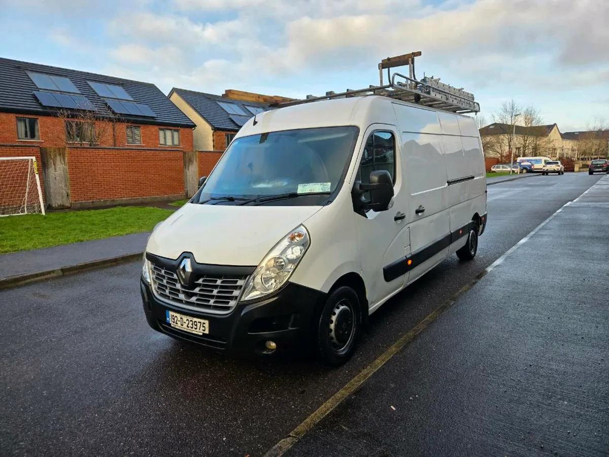 19 Renault master 2.3 Diesel - Image 2