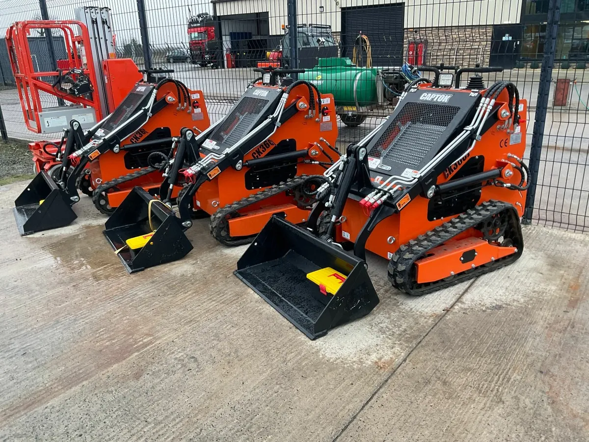CAPTOK CK36C DIESEL TRACKED SKID STEER LOADER - Image 1