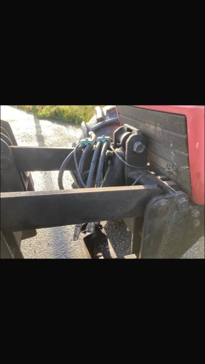 Front Linkage/Carriage - Image 2