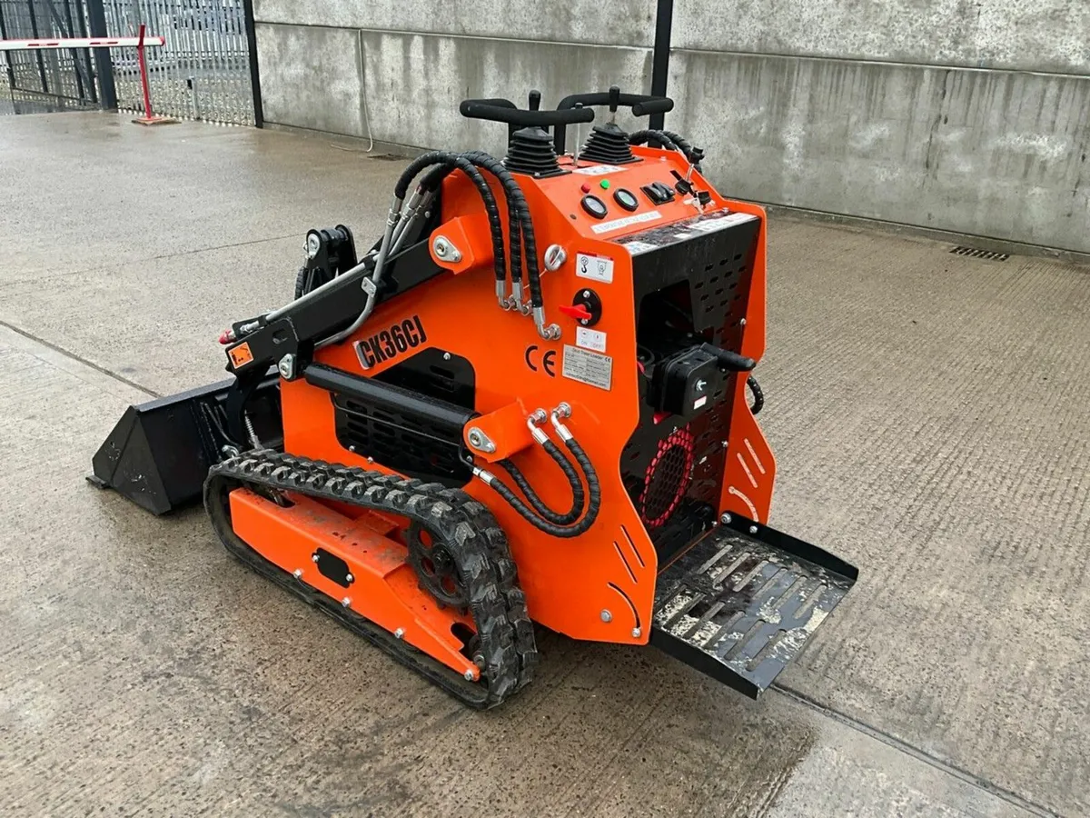 CAPTOK CK36C DIESEL TRACKED SKID STEER LOADER - Image 4