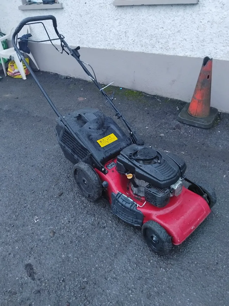 Self-drive lawnmower running very well read - Image 1