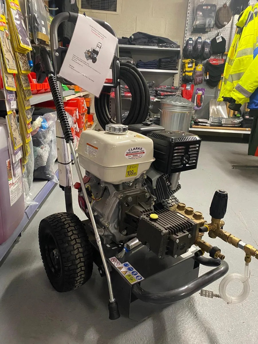 Genfitt power washer Get Yours Today!!! - Image 1