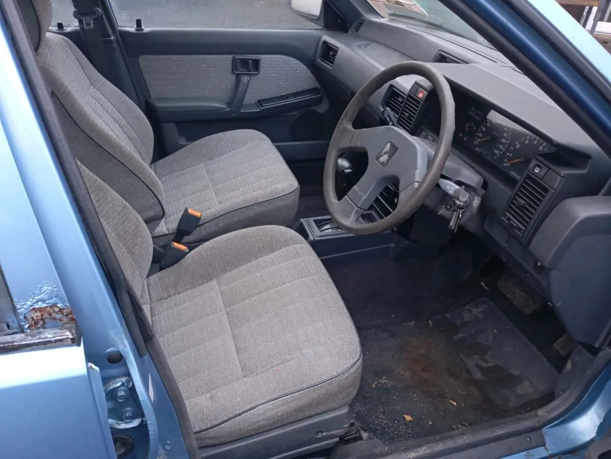 Nissan sunny automatic 1990 - Image 3