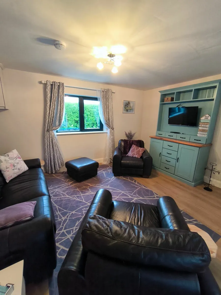 Holiday let - Image 1