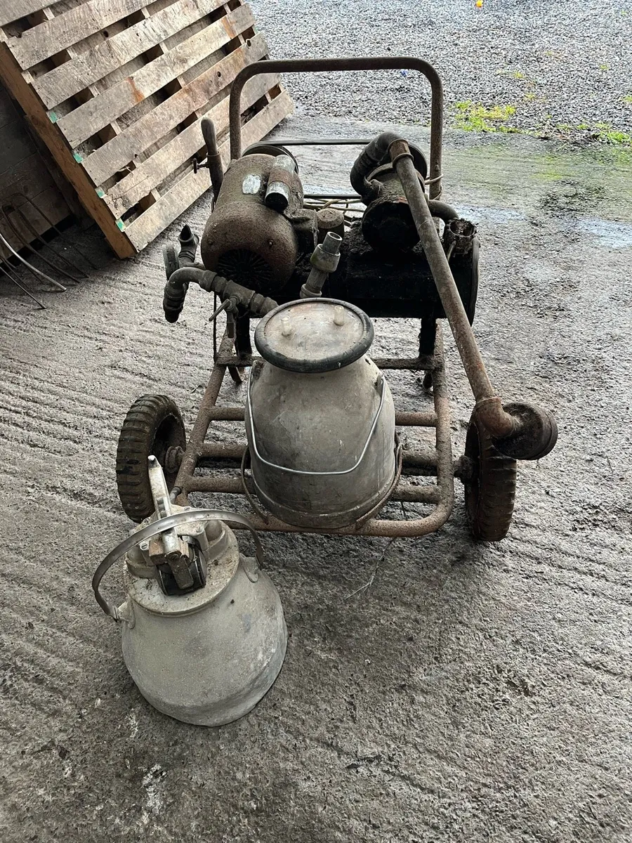 Mobile milking machine - Image 1